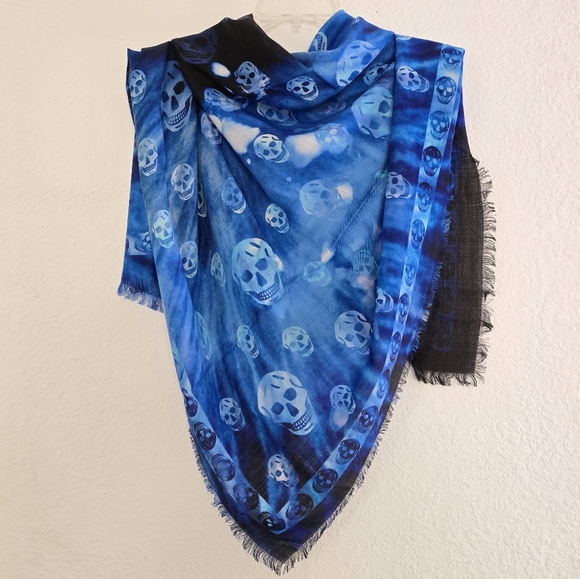 Alexander McQueen Skull Wool Large Scarf Blue Black - Picture 3 of 12